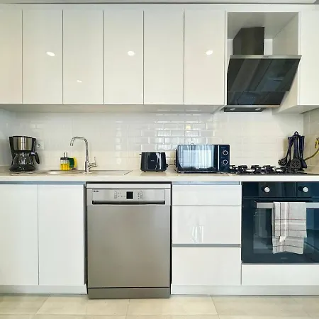 아파트 New Building 1br -1ba Bakirkoey Y5 *